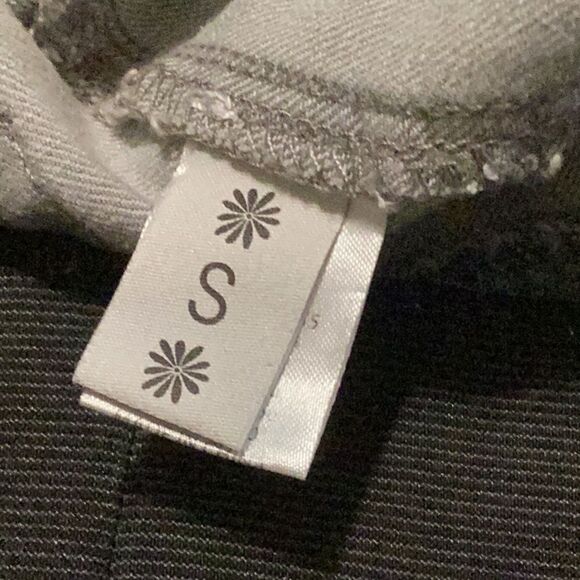 NWT Show Me Your Mumu Flare Jean High Waist Small - Picture 13 of 15